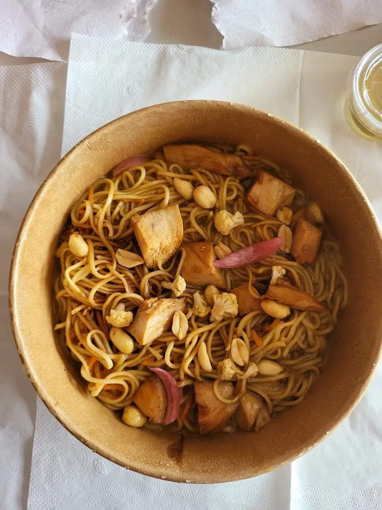 Soupes de Nouilles Sautées Au Poulet